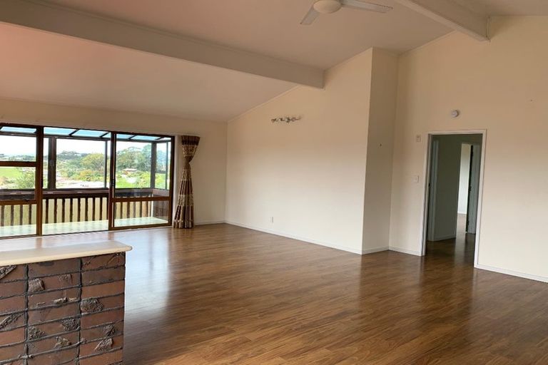 Photo of property in 5 Panorama Court, Red Beach, 0932