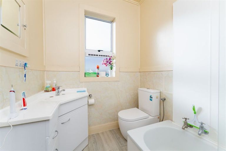 Photo of property in 22 Agnes Street, Kenmure, Dunedin, 9011