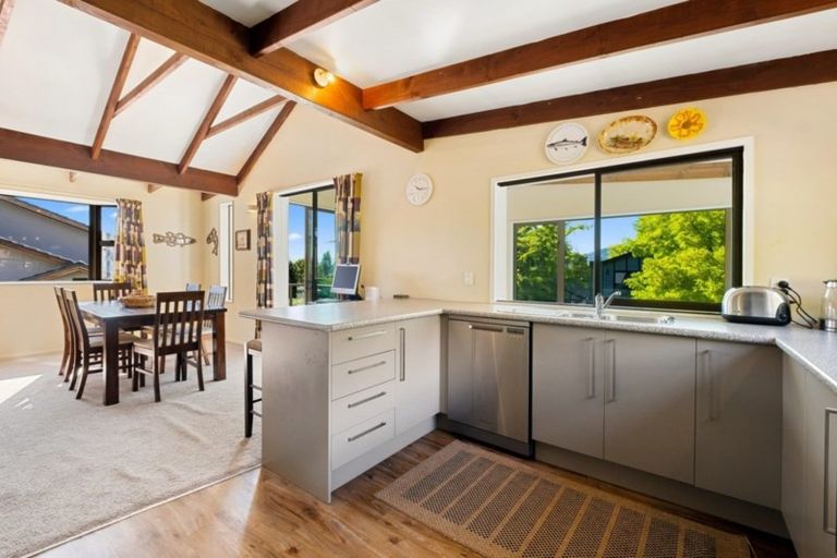 Photo of property in 6a Bills Way, Wanaka, 9305