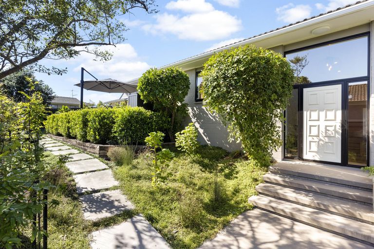 Photo of property in 60 John Gill Road, Shelly Park, Auckland, 2014