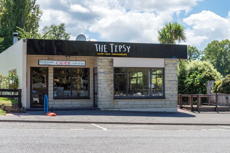 Photo of property in 34 Lakemere Way, Kinloch, Taupo, 3377