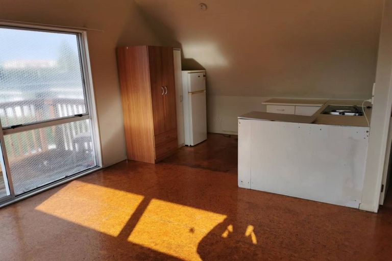 Photo of property in 23 Mcdonald Crescent, Mount Wellington, Auckland, 1060