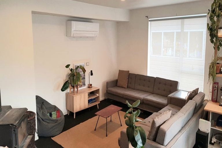 Photo of property in 14b Castile Place, Belfast, Christchurch, 8051