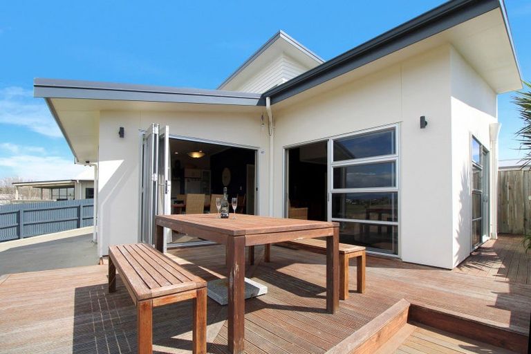 Photo of property in 50a Signal Street, Foxton Beach, Foxton, 4815