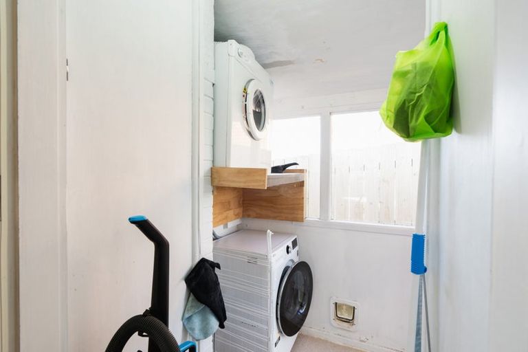 Photo of property in 7 Glendevon Place, Vauxhall, Dunedin, 9013