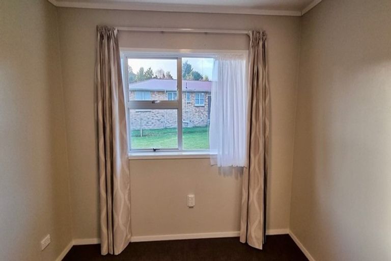 Photo of property in 4a Heather Place, Melville, Hamilton, 3206