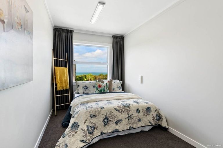 Photo of property in 1003 Whangaparaoa Road, Tindalls Beach, Whangaparaoa, 0930