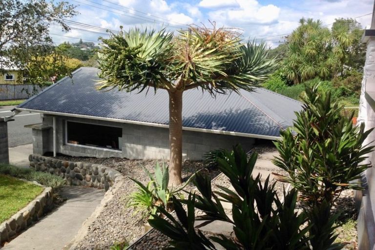 Photo of property in 10 Kitchener Terrace, Moturoa, New Plymouth, 4310