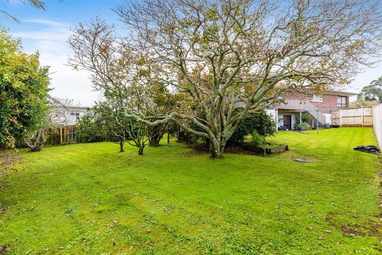 Photo of property in 37 Toroa Street, Torbay, Auckland, 0630