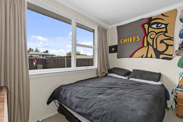 Photo of property in 28 Barnes Road, Redwood, Christchurch, 8051