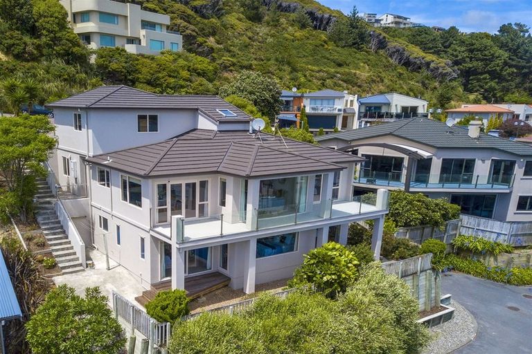 Photo of property in 19 Paremata Drive, Paremata, Porirua, 5024