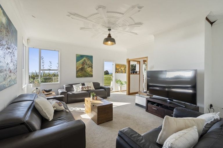 Photo of property in 2 Record Street, Fitzroy, New Plymouth, 4312