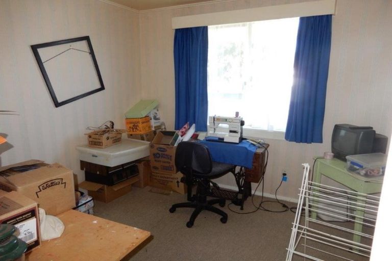 Photo of property in 6 Buchanan Place, Hawera, 4610