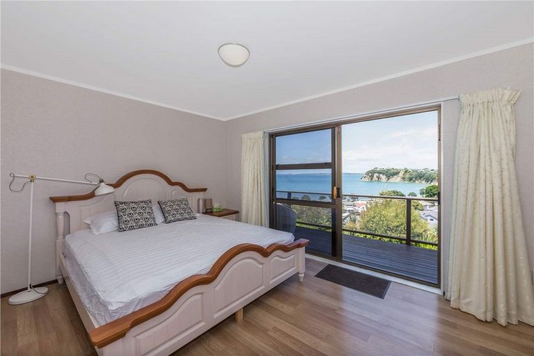 Photo of property in 20 Zita Avenue, Matakatia, Whangaparaoa, 0930