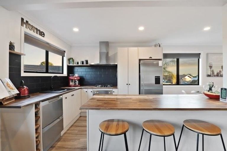 Photo of property in 11 Highland Drive, Pukete, Hamilton, 3200