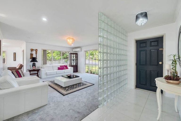 Photo of property in 7 Bibury Avenue, Henderson, Auckland, 0612