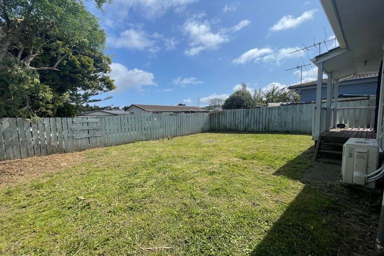 Photo of property in 15a Secretariat Place, Randwick Park, Auckland, 2105