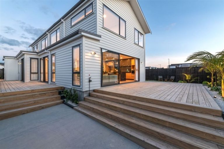 Photo of property in 8 Kano Way, Hobsonville, Auckland, 0616