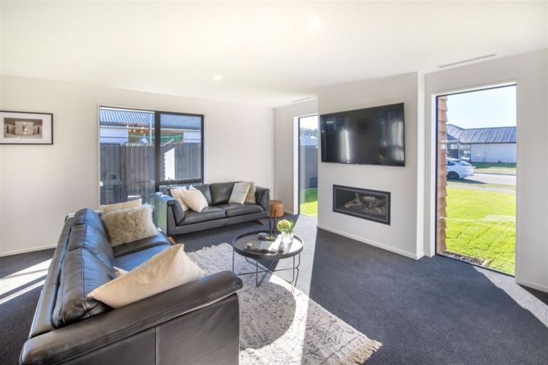 Photo of property in 74 Aviemore Drive, Marshland, Christchurch, 8083