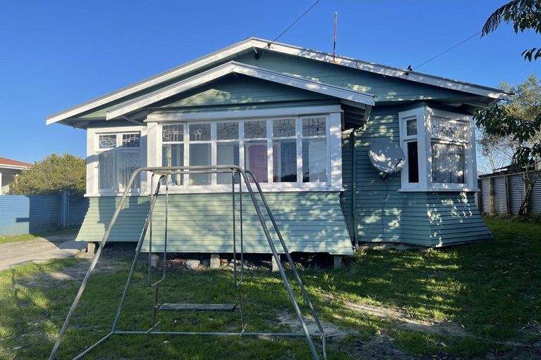 Photo of property in 62 Cobden Street, Westport, 7825