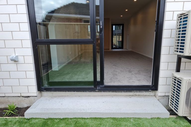 Photo of property in 2/4 Johnston Grove, Taita, Lower Hutt, 5011