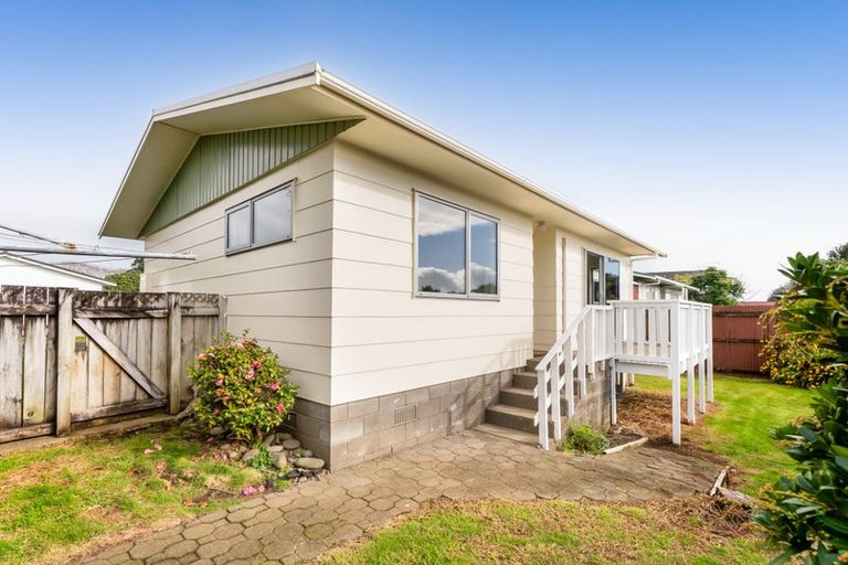 Photo of property in 16a Culzean Grove, Bell Block, New Plymouth, 4312