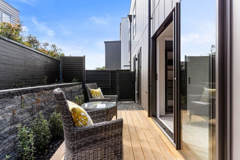 Photo of property in 16c Saltburn Road, Milford, Auckland, 0620