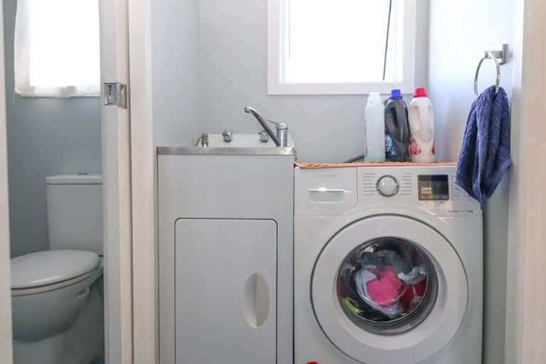 Photo of property in 6 Aputa Avenue, Te Puru, Thames, 3575