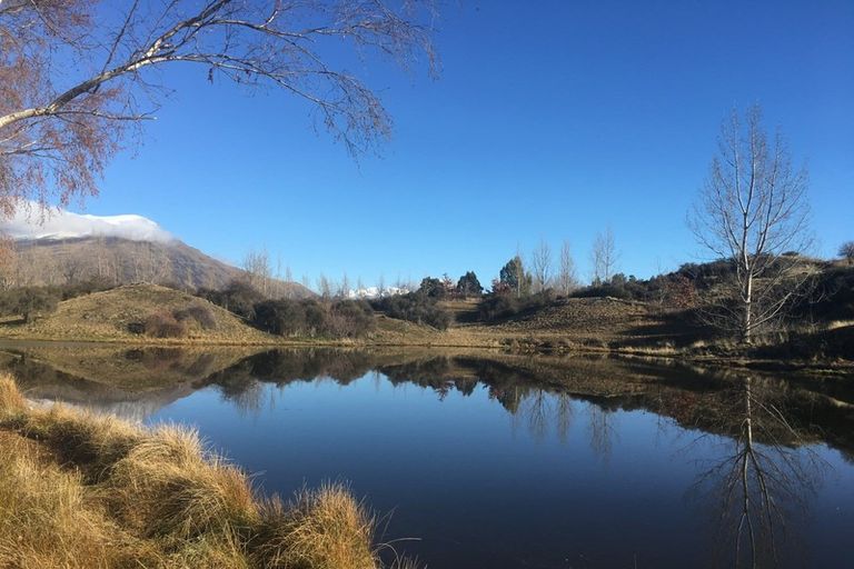 Photo of property in 5 Bendemeer Lane, Lake Hayes, Queenstown, 9371