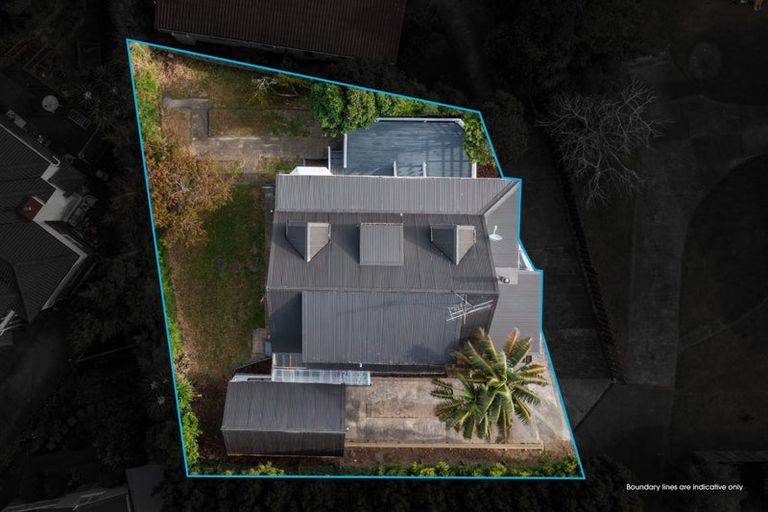 Photo of property in 1/12 Shanaway Rise, Hillcrest, Auckland, 0627