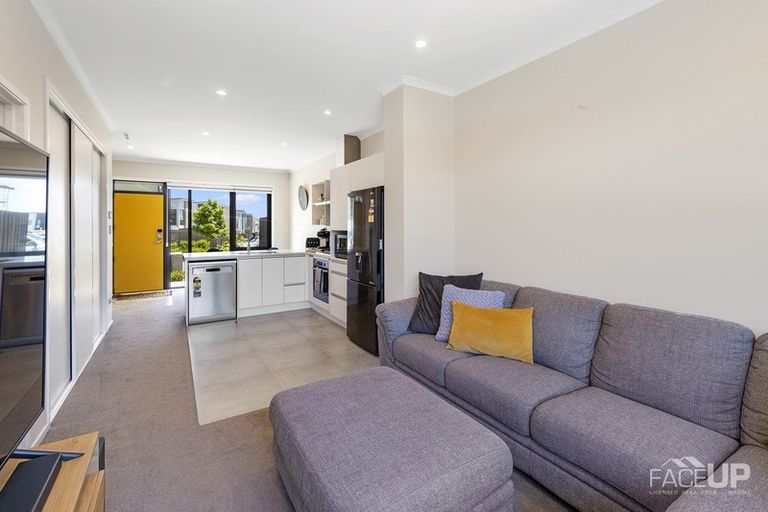 Photo of property in 18 Walter Merton Road, Hobsonville, Auckland, 0616