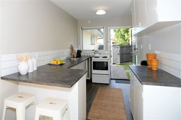 Photo of property in 2/9 Somme Street, St Albans, Christchurch, 8014