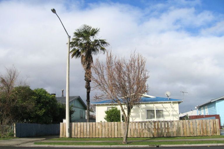 Photo of property in 915 Willowpark Road North, Mayfair, Hastings, 4122