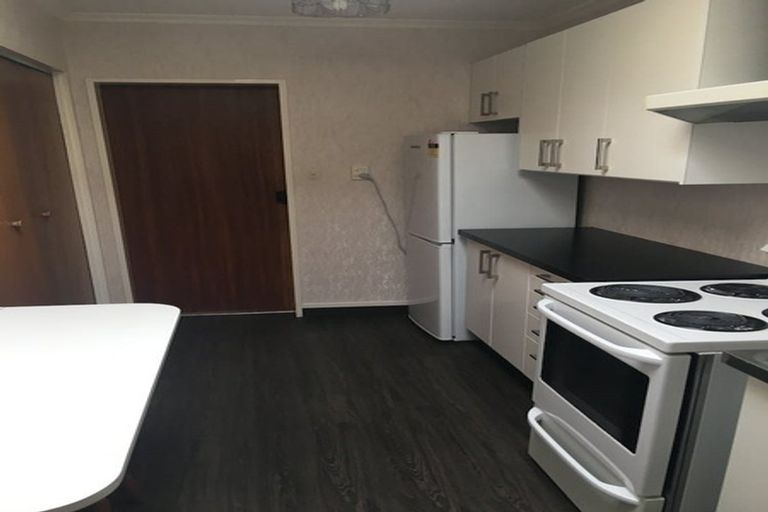 Photo of property in 2/30 Whitley Avenue, Ebdentown, Upper Hutt, 5018