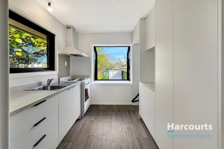 Photo of property in 4 Strid Road, Te Atatu South, Auckland, 0610