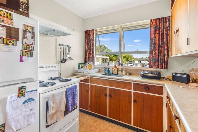 Photo of property in 43 Rugby Street, Levin, 5510