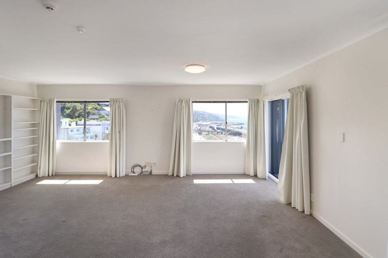 Photo of property in Mansfield Towers, 1 Grant Road, Thorndon, Wellington, 6011