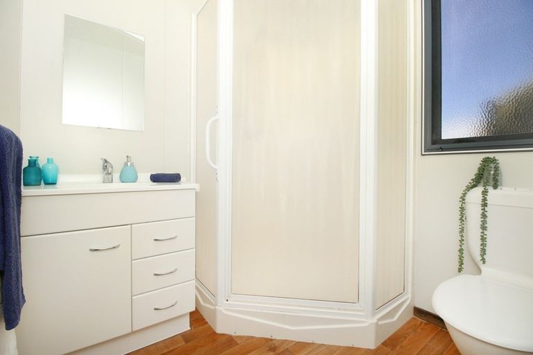 Photo of property in 3 Acacia Street, Kelvin Grove, Palmerston North, 4414