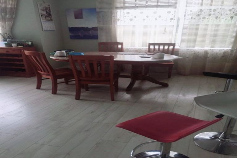 Photo of property in 32a Coronation Road, Hillcrest, Auckland, 0627