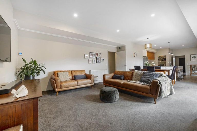 Photo of property in 6 Chadlington Way, Lower Shotover, Queenstown, 9304