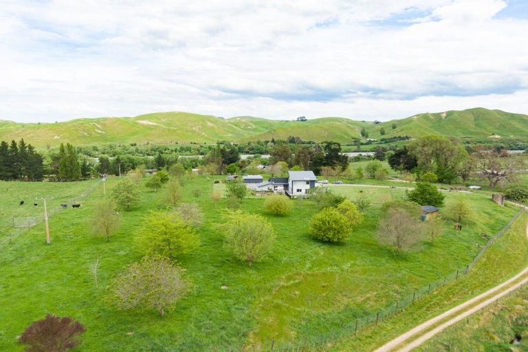 Photo of property in 180a Tikokino Road, Waipawa, 4273