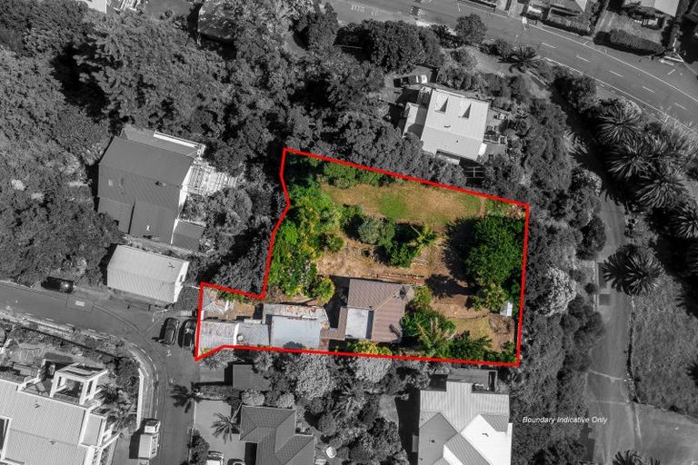 Photo of property in 2 Hadfield Terrace, Bluff Hill, Napier, 4110