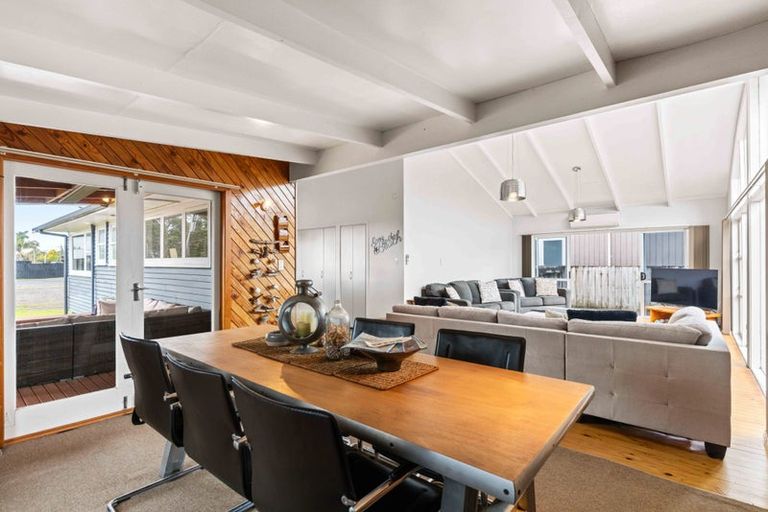 Photo of property in 225 Port Road, Whangamata, 3620