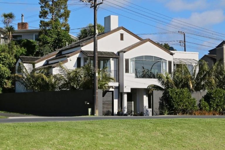 Photo of property in 1/14 Inga Road, Milford, Auckland, 0620