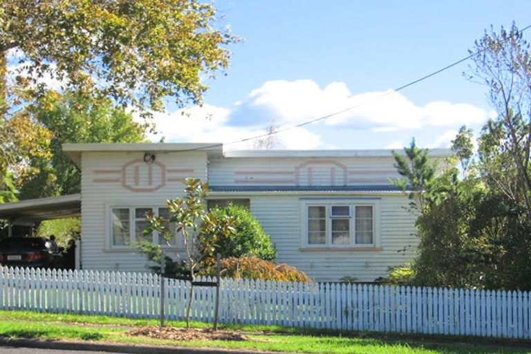 Photo of property in 14 Brandon Road, Glen Eden, Auckland, 0602