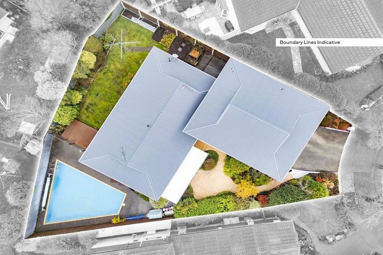 Photo of property in 17 Hillcrest Place, Avonhead, Christchurch, 8042