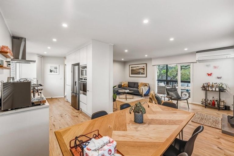 Photo of property in 43 Maude Street, Riverhead, 0820