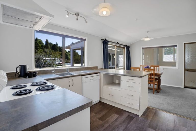 Photo of property in 87 Heta Road, Highlands Park, New Plymouth, 4312