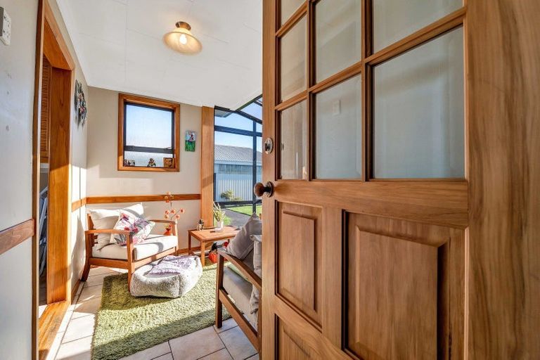 Photo of property in 9 Burke Street, Eltham, 4322