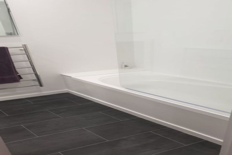 Photo of property in 35 Kentwood Drive, Woodridge, Wellington, 6037